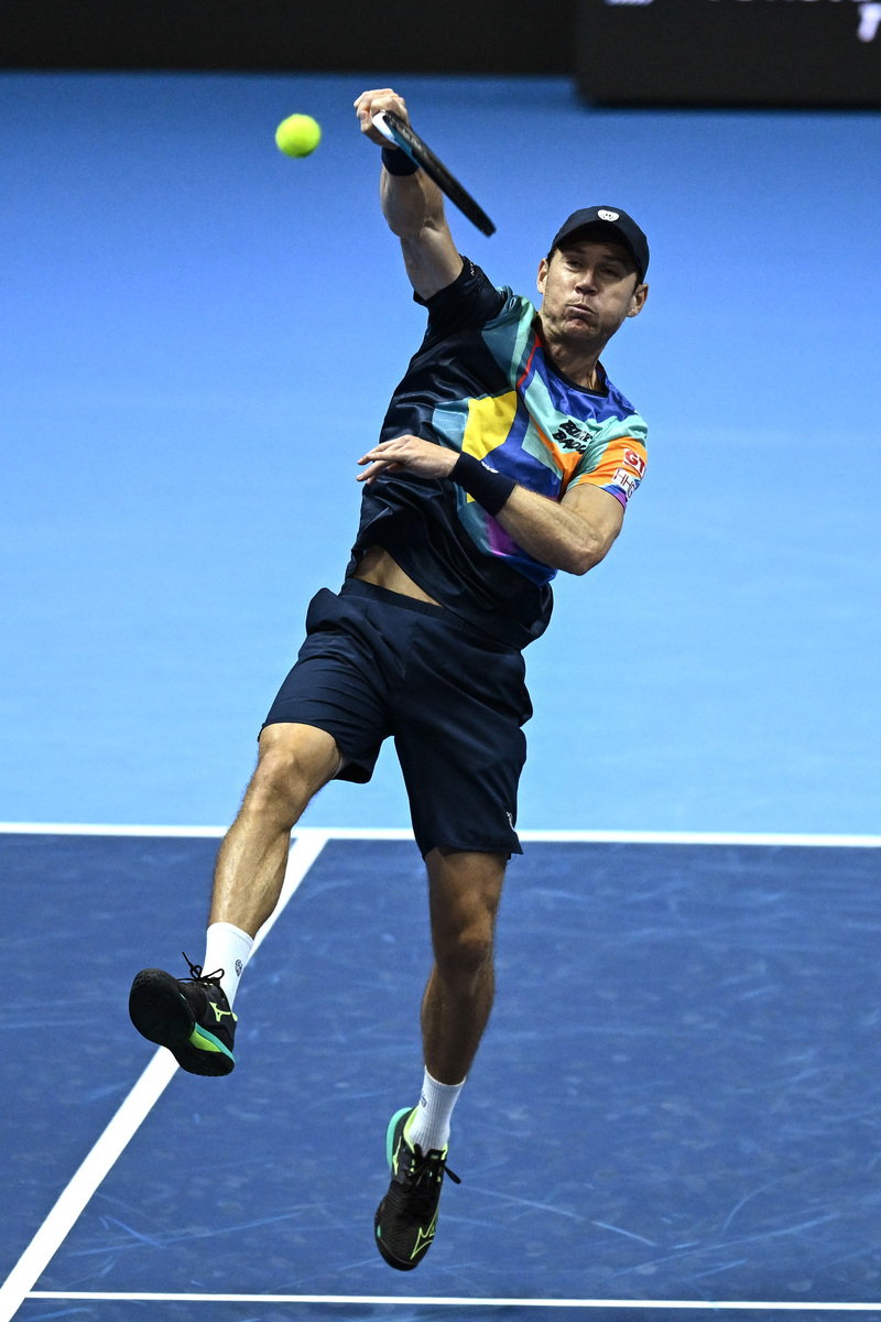 包含欧洲网球队轻取英国网球队，克耶高斯送出助攻的词条