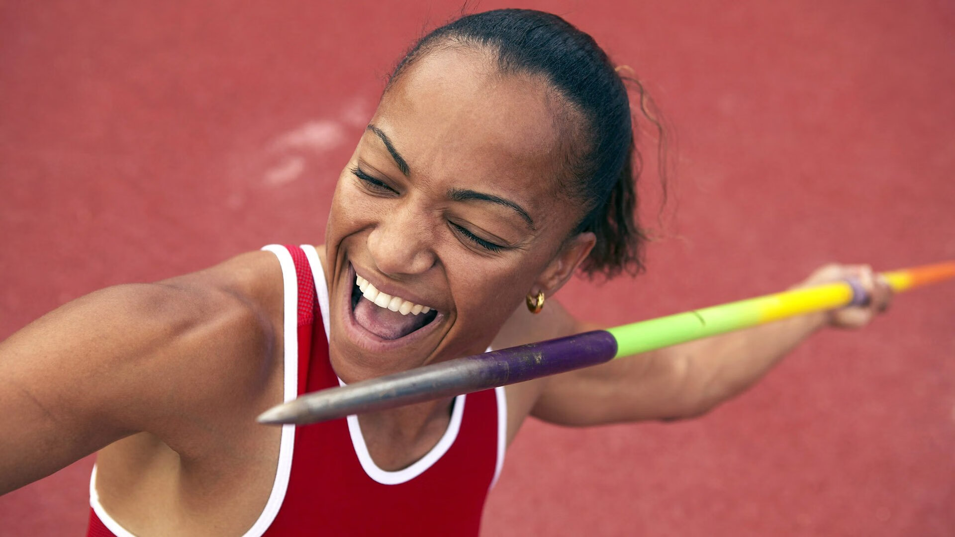 赛道奇迹，周冠宇率队上演史诗逆转，梅赛德斯力压红牛二队夺魁